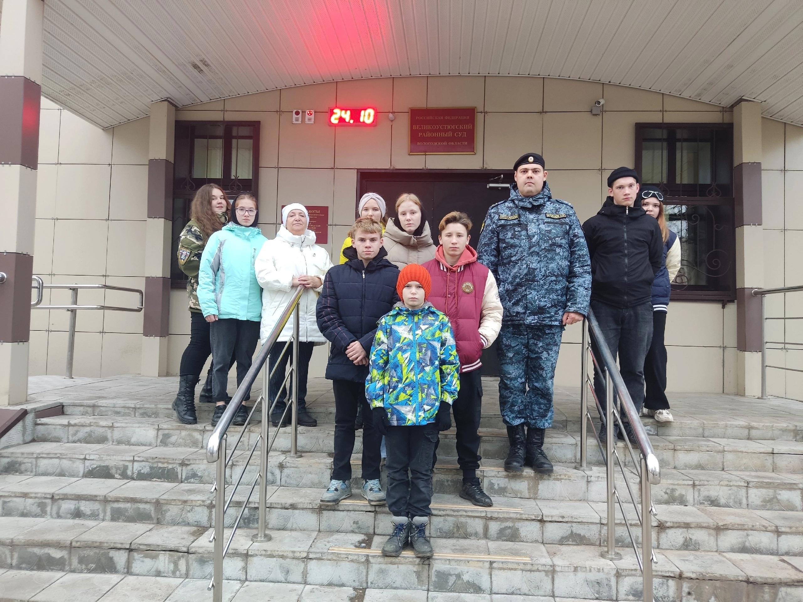 Один день на службе с судебным приставом